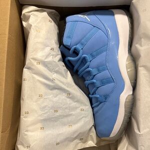 Nike Air Jordan 11 Retro “Pantone”patent leather Blue with White details.
